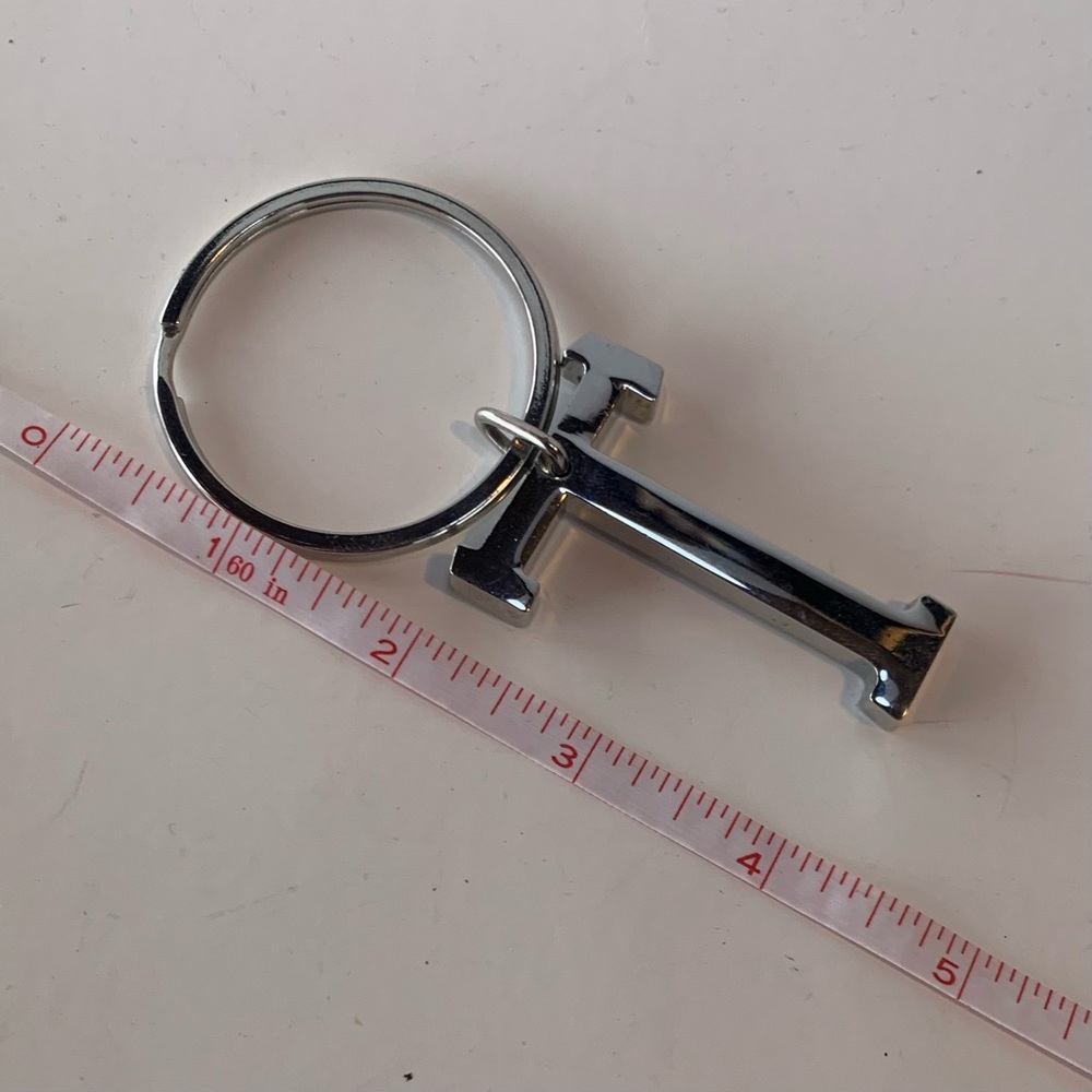 T Keychain silver initial "T" monogram - Picture 4 of 4